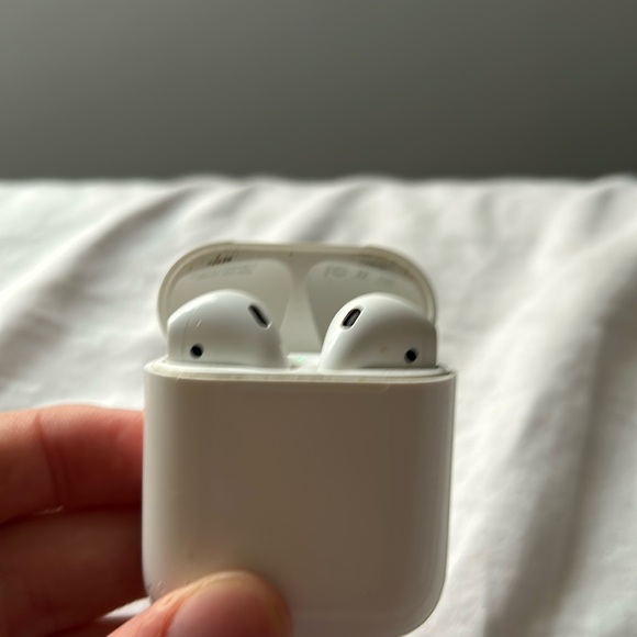 Apple AirPods